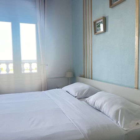אמפוריבראבה Apartamento Gran Lago Con Vistas Al Canal מראה חיצוני תמונה
