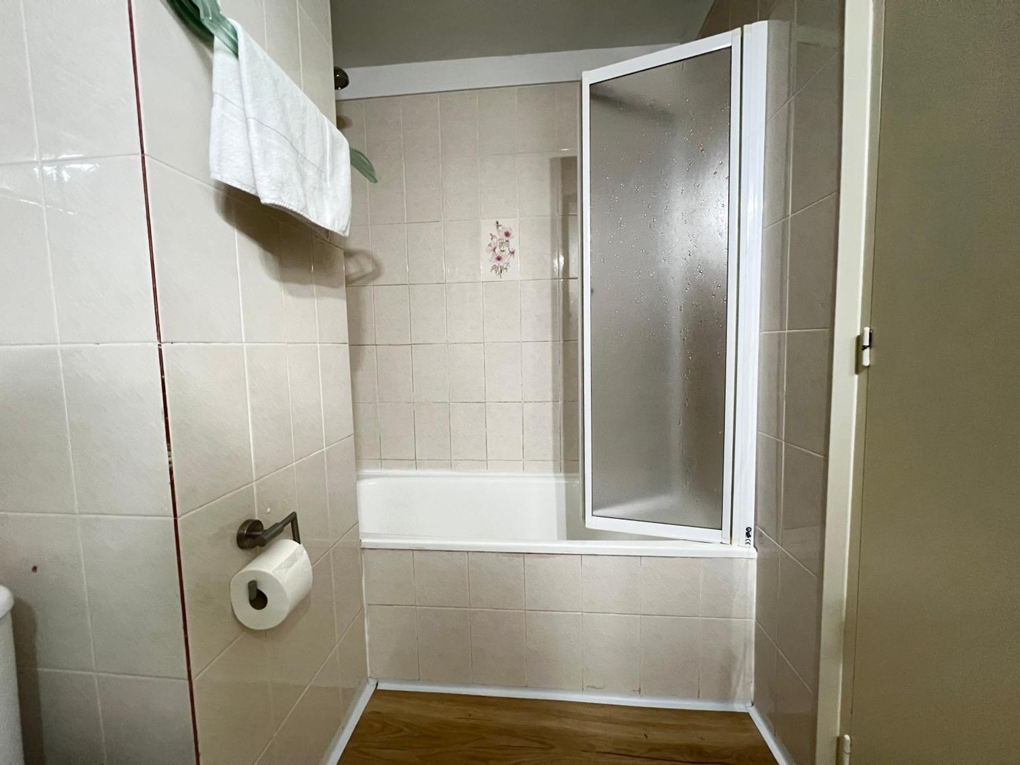 אמפוריבראבה Apartamento Gran Lago Con Vistas Al Canal מראה חיצוני תמונה