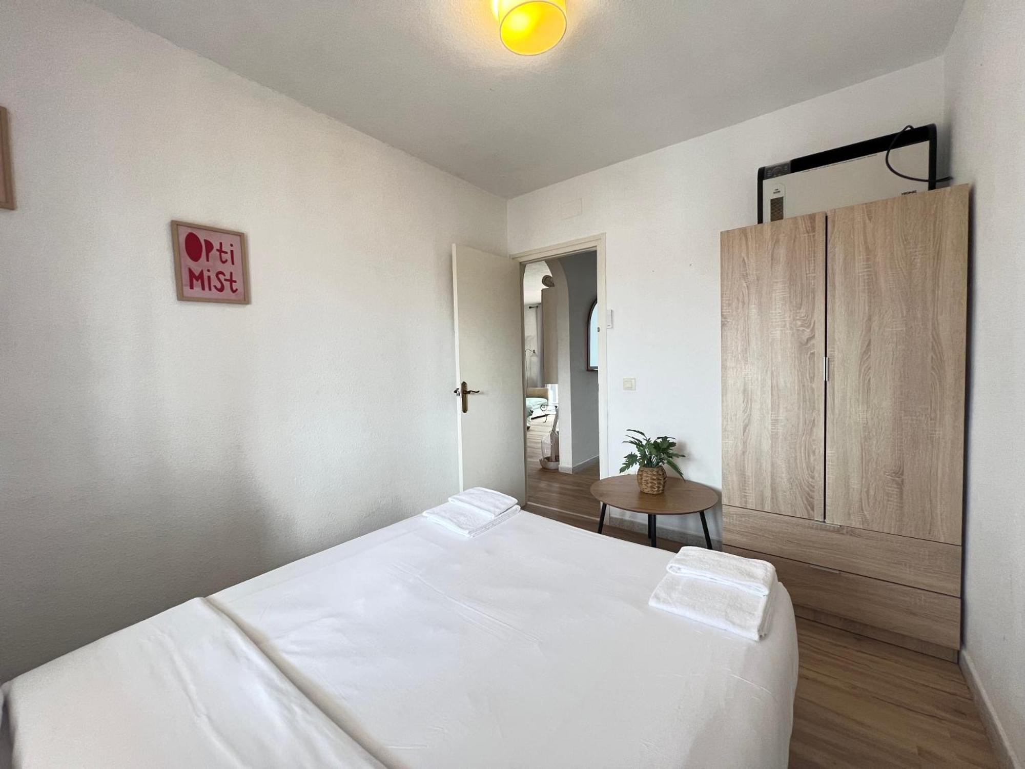 אמפוריבראבה Apartamento Gran Lago Con Vistas Al Canal מראה חיצוני תמונה