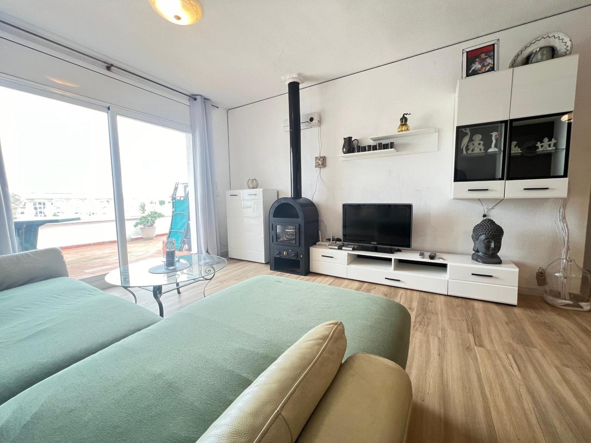 אמפוריבראבה Apartamento Gran Lago Con Vistas Al Canal מראה חיצוני תמונה